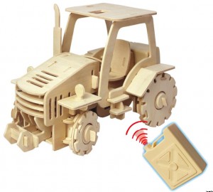 Деревянный конструктор Good Hand Трактор с мотором (88 деталей + пульт)